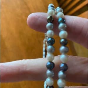 Pearl necklace and bracelet